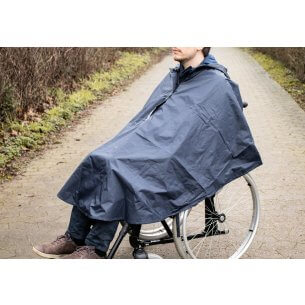 Ponchoen er nem at få på